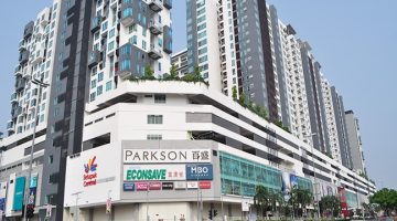 PARKSON, SETAPAK – FESTIVAL MALL IN THE DAY